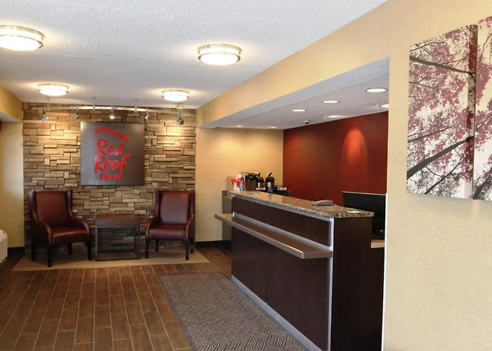 Family resorts Red Roof Inn Albany Airport