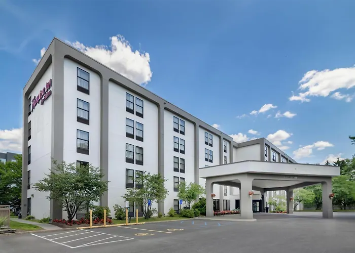 Hampton Inn -Wolf Road